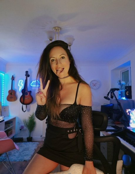 rebeccava onlyfans model