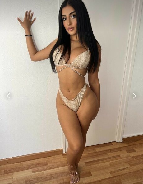 Spicy Mimi naked onlyfans leaked