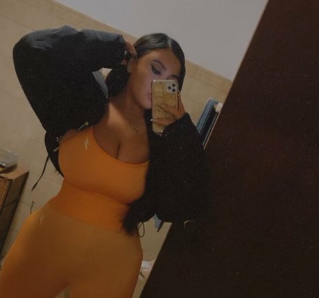 Maria Luisa onlyfans content type