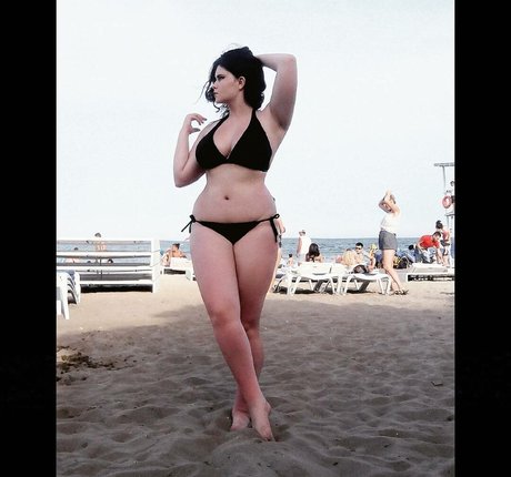 Anna Bernadi onlyfans strip