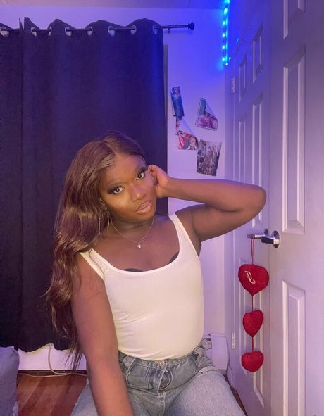 sissy serayah nude onlyfans porn