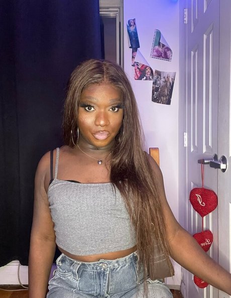 sissy serayah nude onlyfans