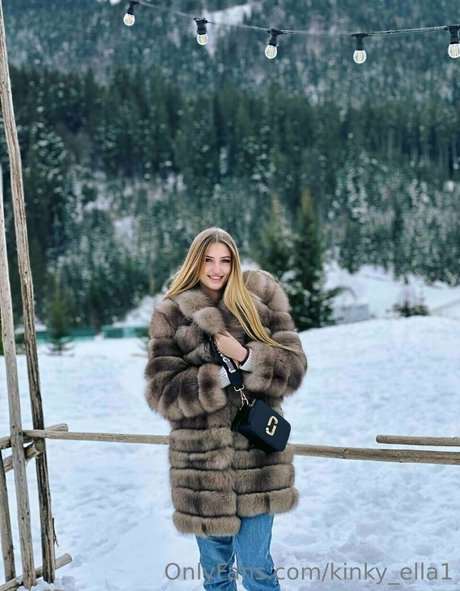 kinky ella1 onlyfans leak sex