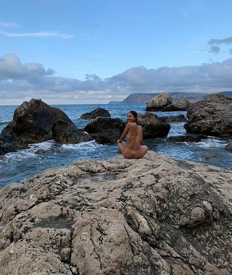 Anna Adamovich ass onlyfans