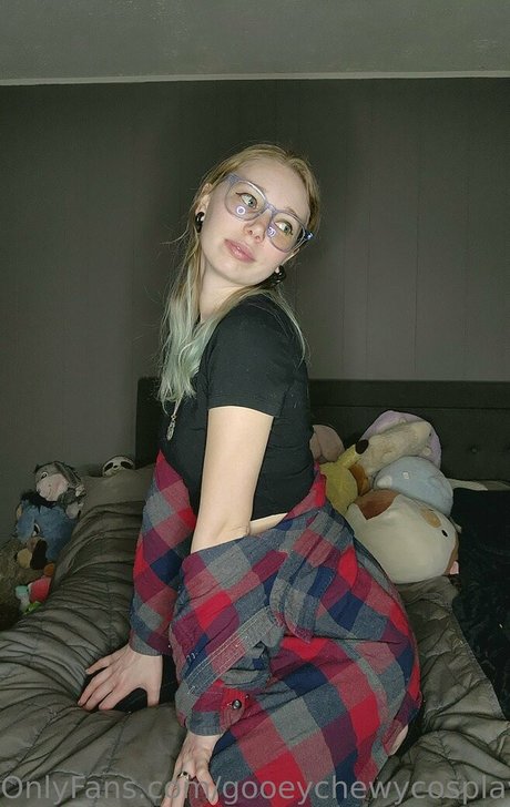 gooeychewycosplay leaked onlyfans