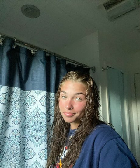 andrea posnerrr onlyfans post