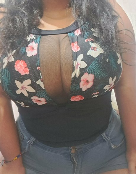 curvylatinakay1 onlyfans model