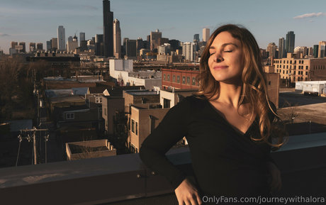 journeywithalora nudes only fans