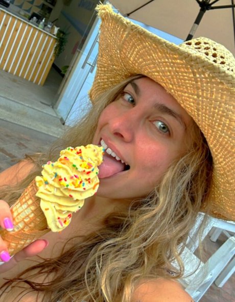 journeywithalora onlyfans keak