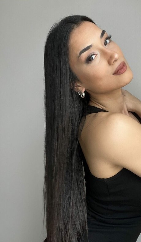 Hale Cabbar only fans pics