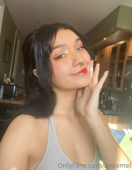 anaxmei strip onlyfans