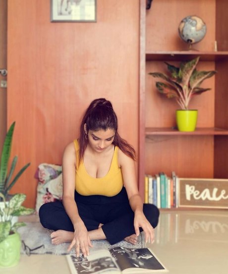 ebony cum onlyfans pornographic self-portrait