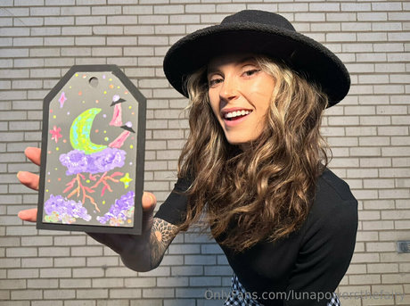 lunapowersthefairy onlyfans sex