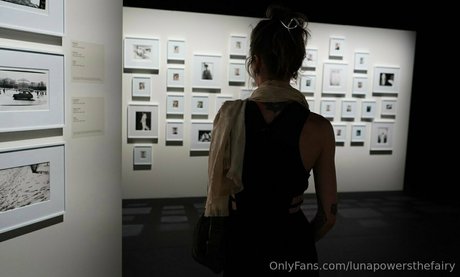 lunapowersthefairy onlyfans strip tease