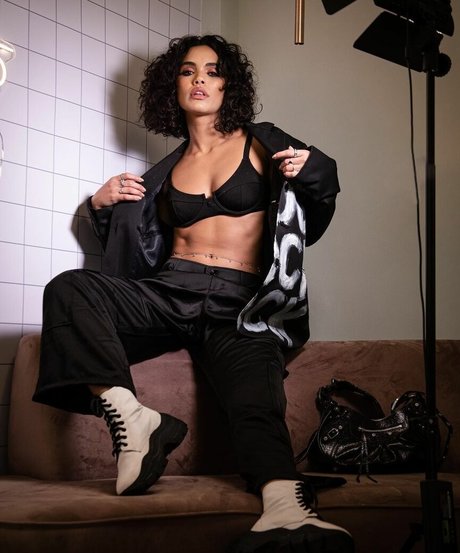 Giovana Cordeiro onlyfans nudes leaks