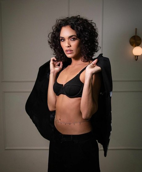 Giovana Cordeiro onlyfans fotos