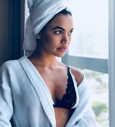 Giovana Cordeiro leaked onlyfans free