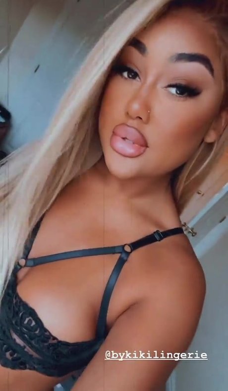 Marlie Lewis desnuda onlyfans