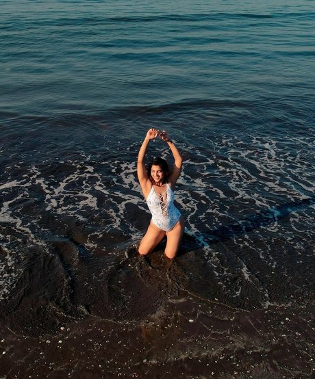 Tanya Chaudhari onlyfans leaked.