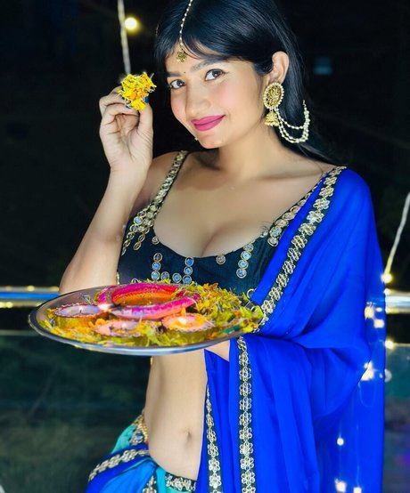 Neha Singh onlyfans pics