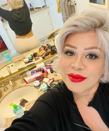 Myra La Chula onlyfans leaks