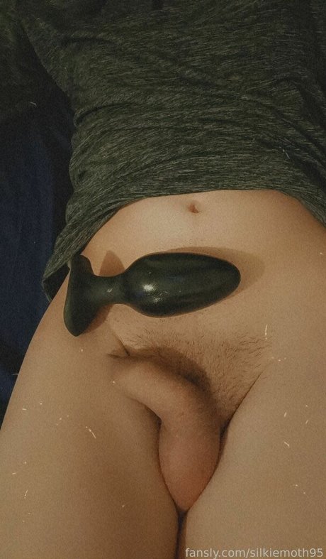 silkiemoth95 onlyfans porn leaks