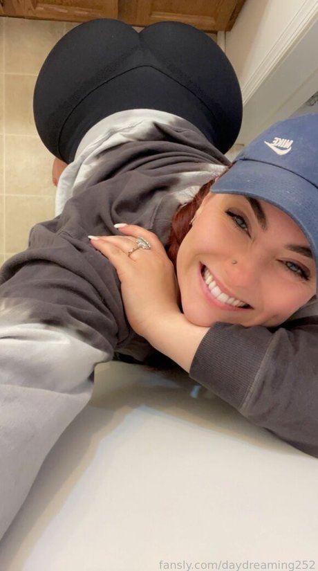 daydreaming252 onlyfans nudes leaked