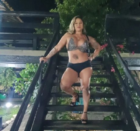 Esther Exhib onlyfans leams