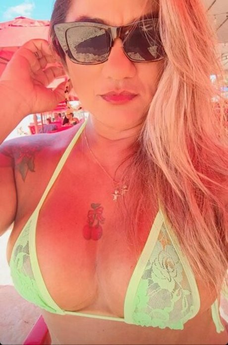 Esther Exhib onlyfans full