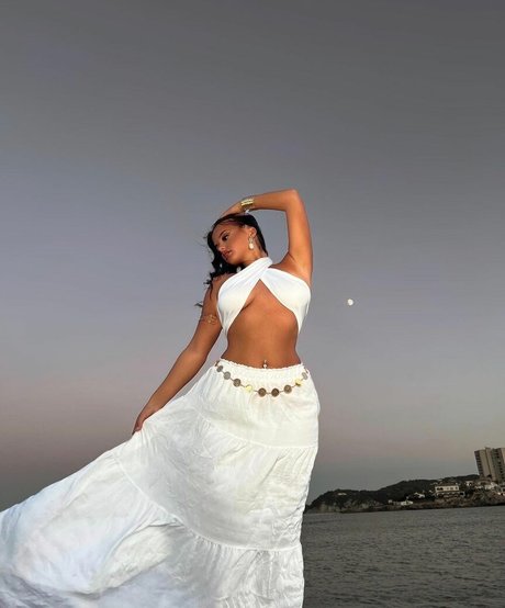 Isabella Evans leaks onlyfans porn