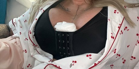 Autumn Rae onlyfans leaks