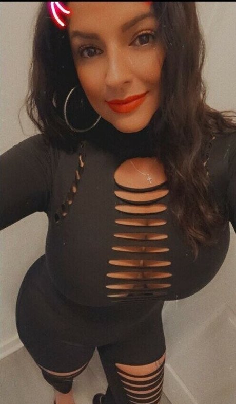 Marigo Kuhia nsfw onlyfans