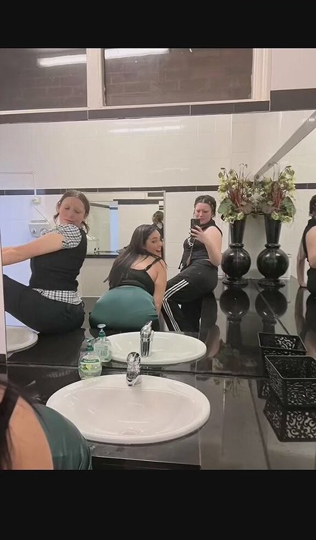 Raphaela S onlyfans naked