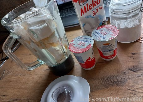 Fluffymaya98 onlyfans post