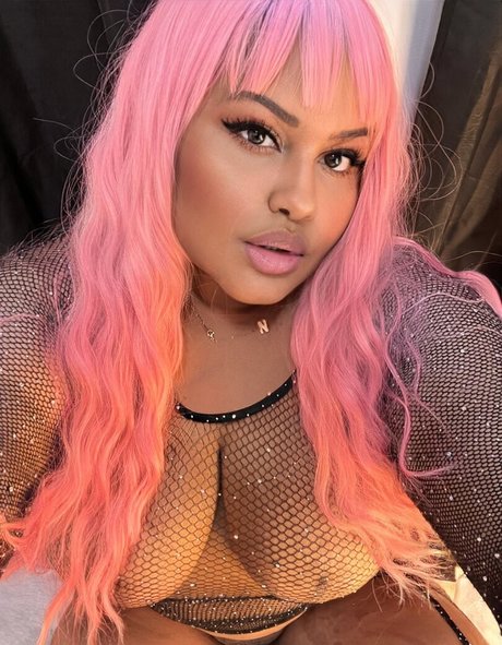 niviannyp onlyfans tits