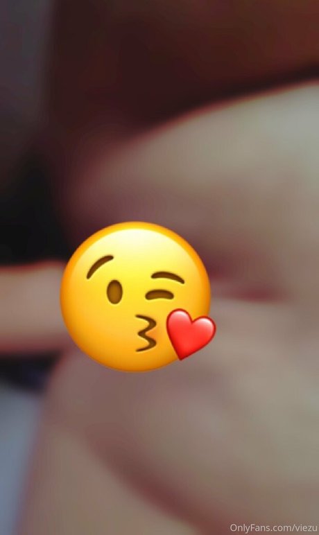 viezu naked only fans