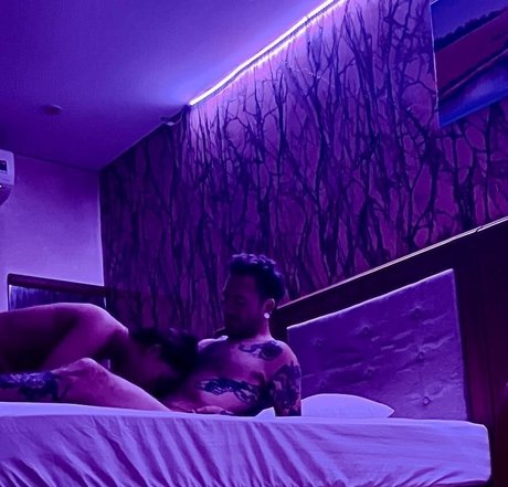 adultinghard onlyfans topless