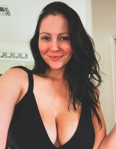 Snaps is on onlyfans