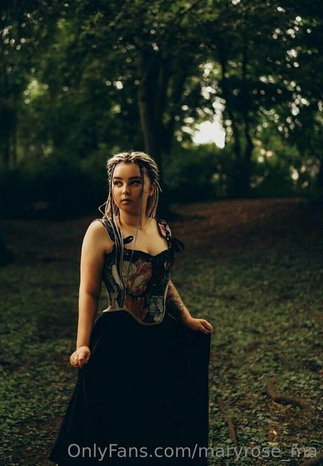 maryrose ma onlyfans leaked.