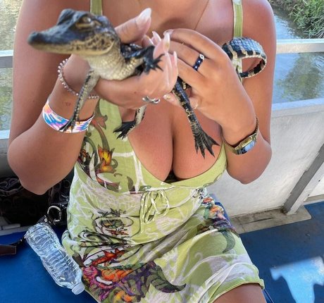 outdoor milf onlyfans pornographic candids