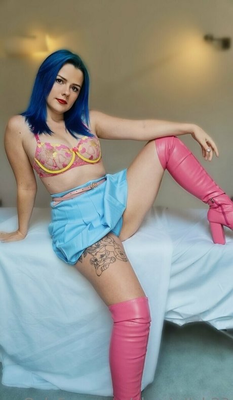 chantelleh23 onlyfans ass