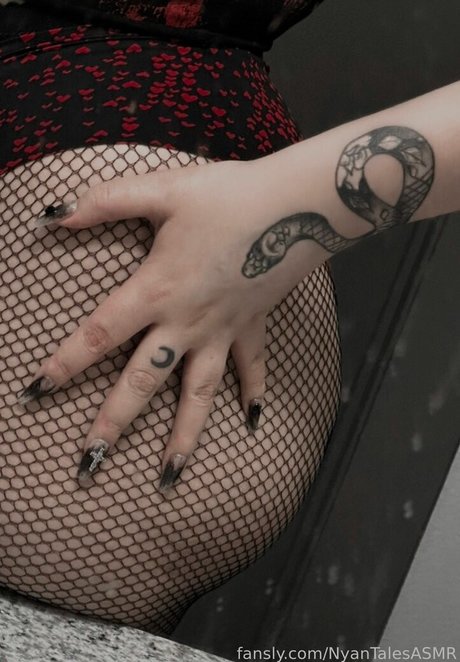 gym asian onlyfans pretty pic