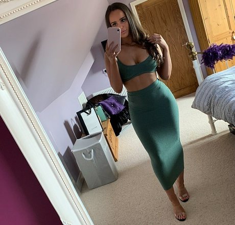 Aimee Stobbart onlyfans porn leak