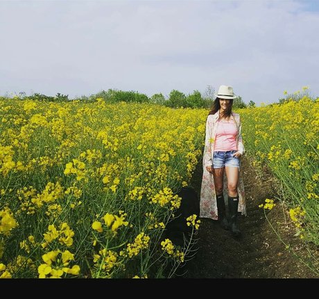 TV Shopping Presenters leaks only fans