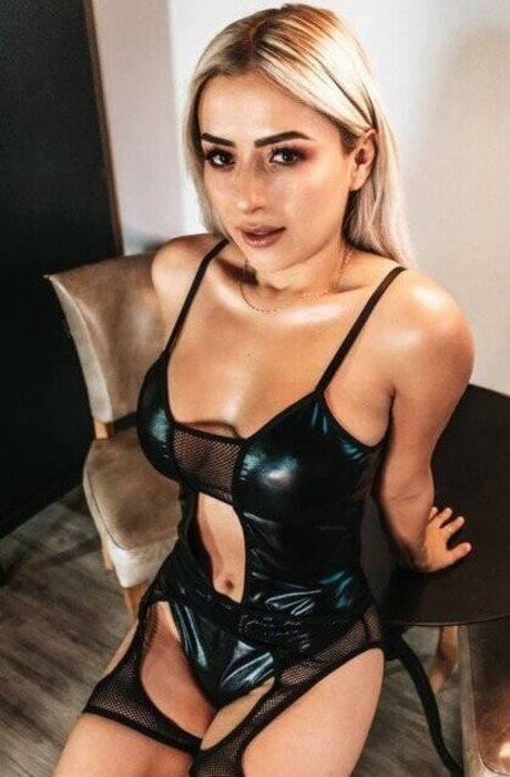 alemiarojas onlyfans leaked free