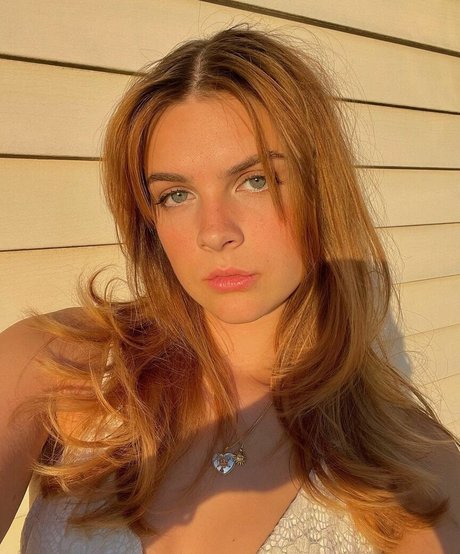 McKenzie Bell onlyfans leaked photos