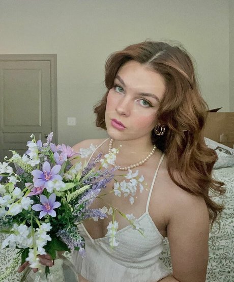 McKenzie Bell naked onlyfans