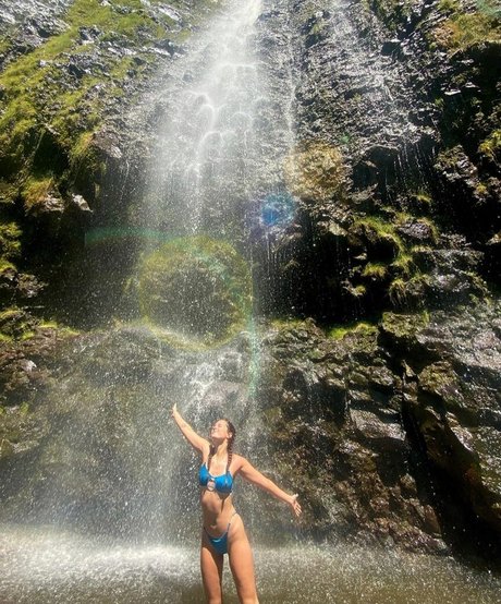 McKenzie Bell boobs onlyfans