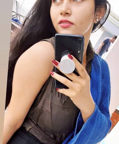 Aarohi Verma only fans leak