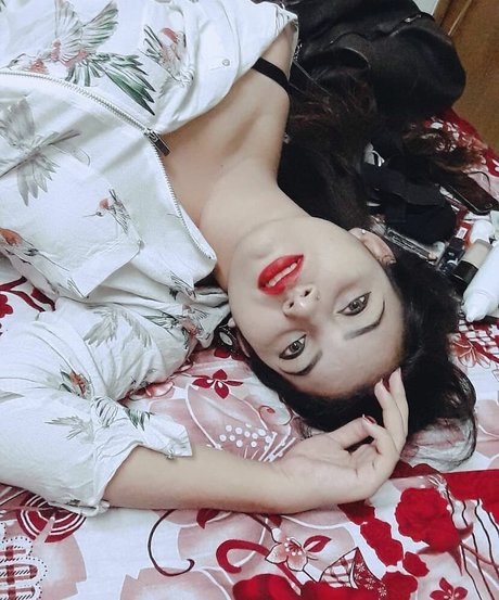 Aarohi Verma feet onlyfans